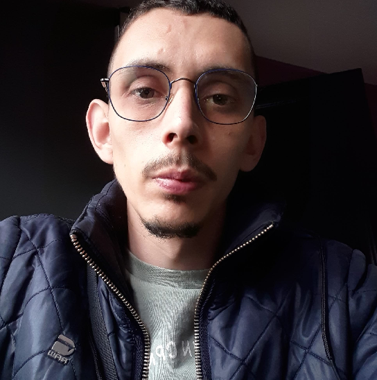 Kévin : directeur d'antenne adjoint